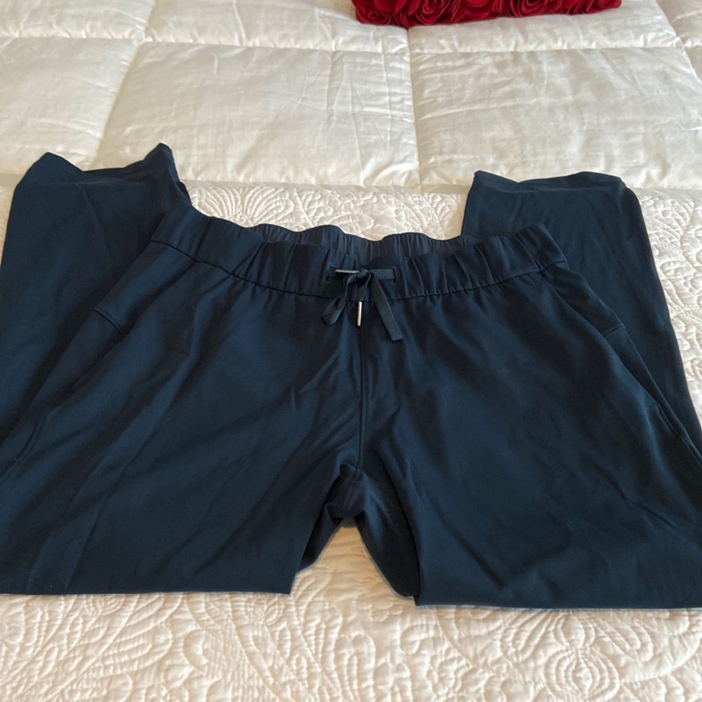 Lululemon On the Fly pant